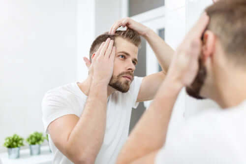 Geheimratsecken mit 20